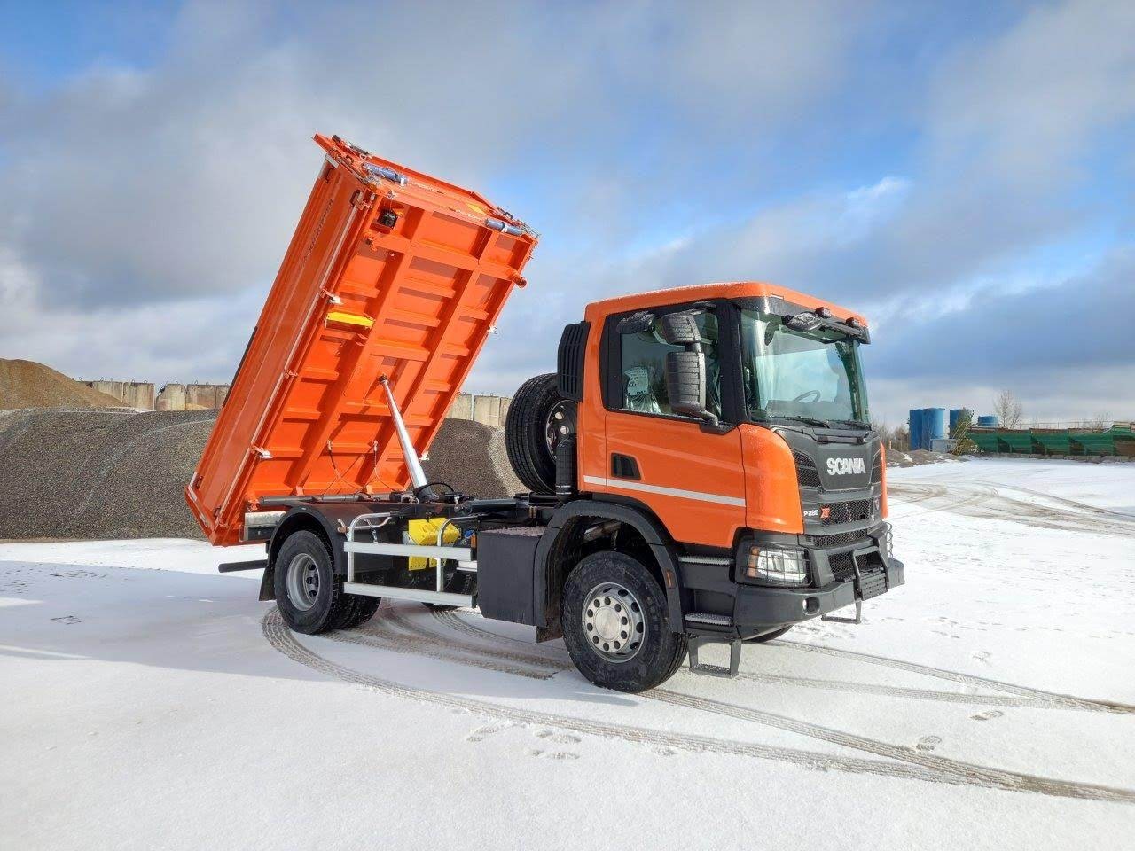 Самосвал Scania 4х2