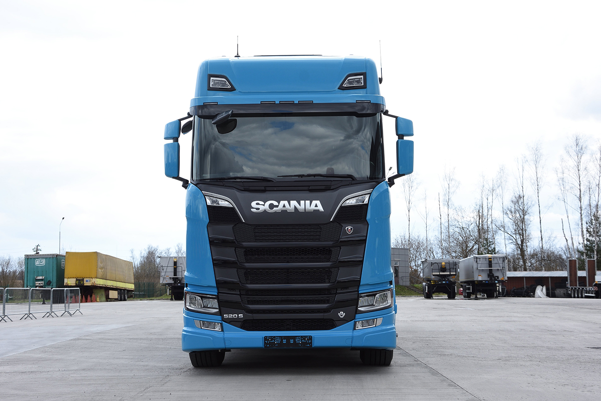 SCANIA S520 V8